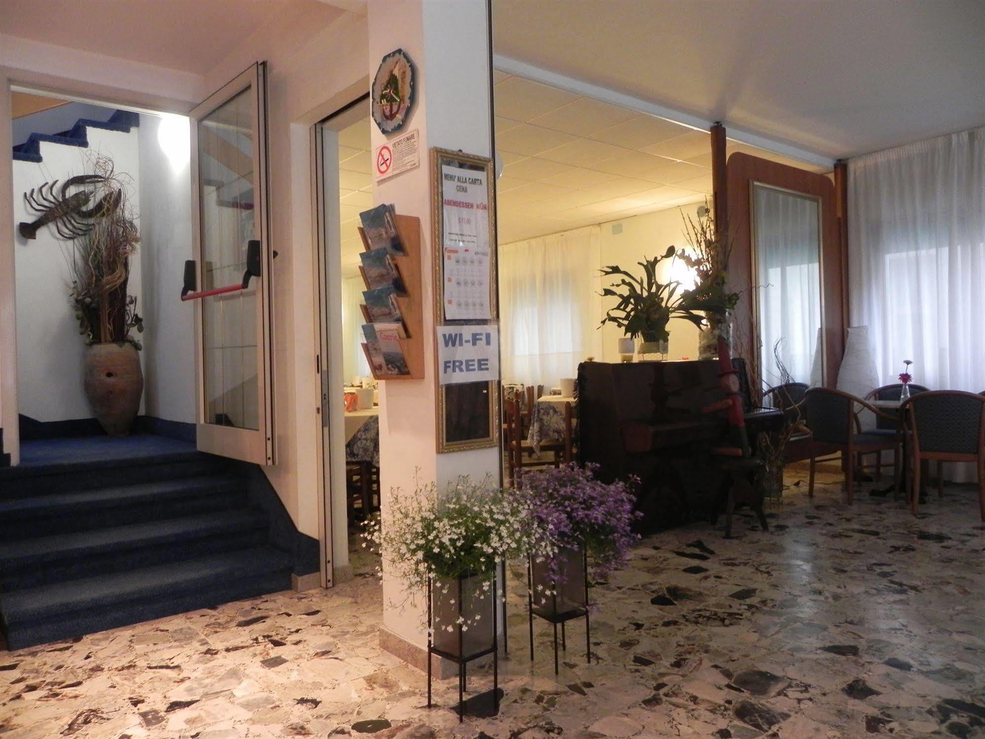 Hotel Antonella 카오를레 외부 사진