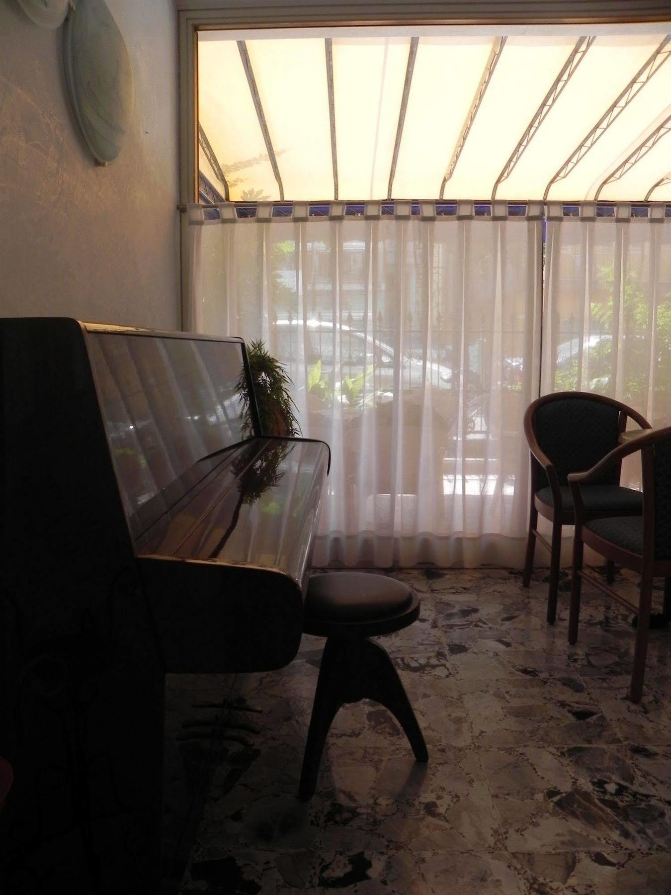 Hotel Antonella 카오를레 외부 사진